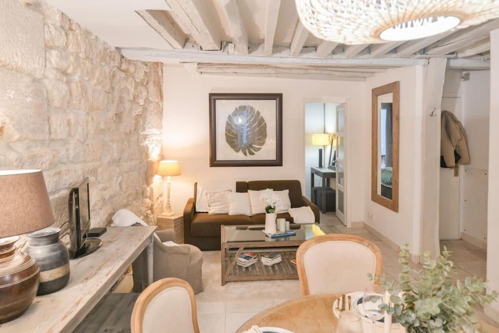 Cosy Appartement En Plein Marais باريس المظهر الخارجي الصورة